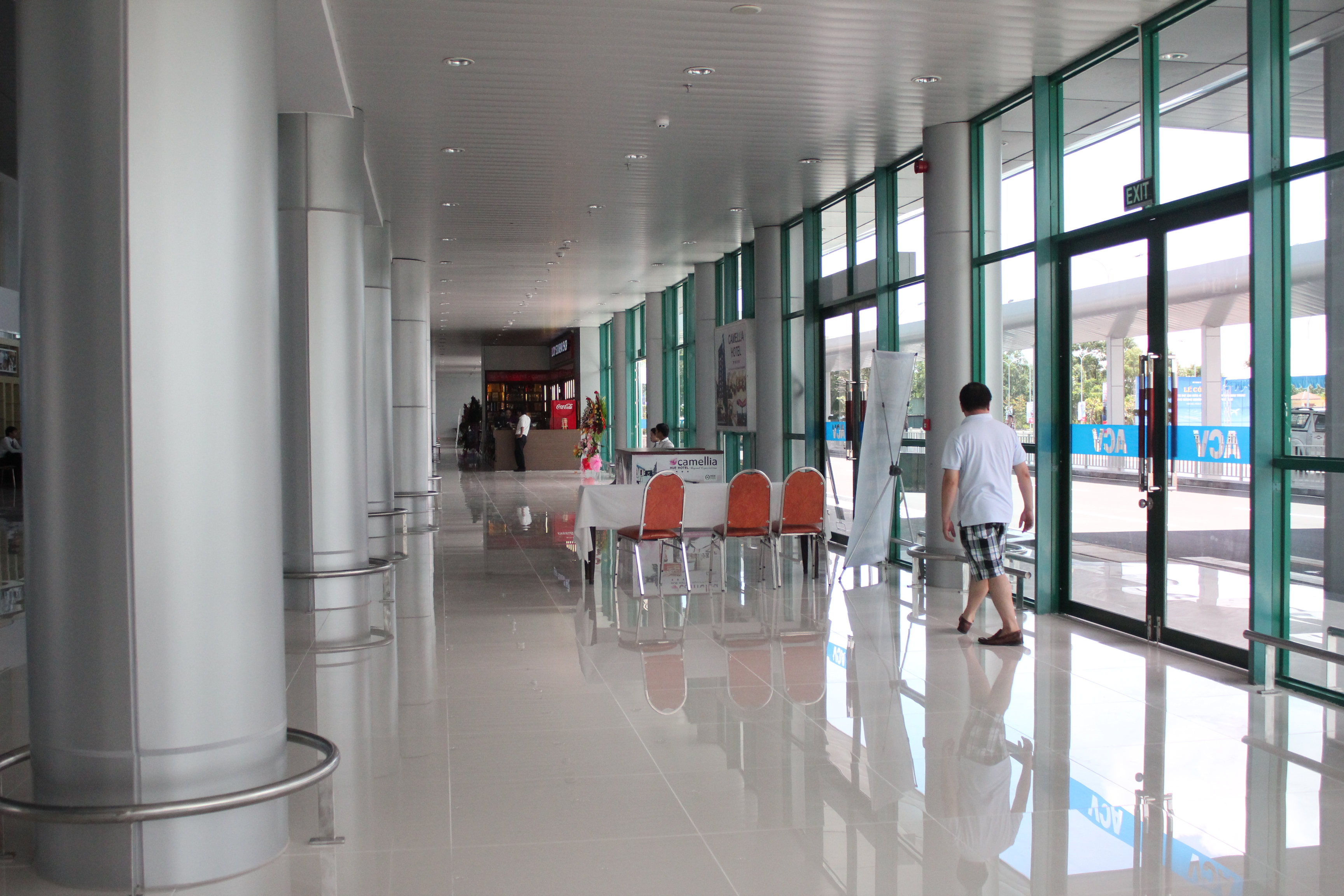 Sân bay Phú Bài - Huế 1