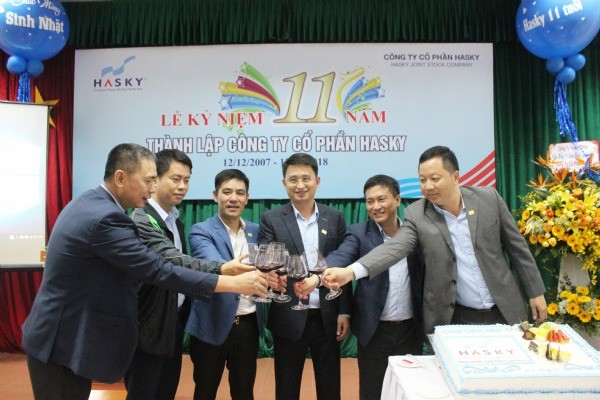 ẤM ÁP LỄ KỈ NIỆM 11 NĂM THÀNH LẬP CÔNG TY CỔ PHẦN HASKY