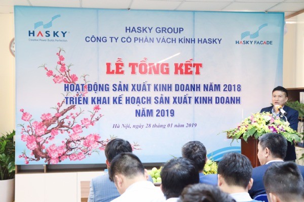 HASKY FAÇADE HÂN HOAN TỔ CHỨC LỄ TỔNG KẾT CUỐI NĂM 2018 VÀ TRIỂN KHAI KẾ HOẠCH SẢN XUẤT KINH DOANH 2019